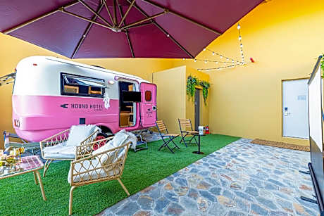 Panoramic Ocean View Glamping Caravan