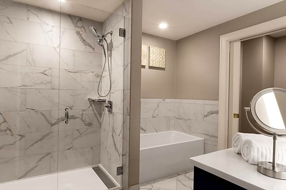 Hotel Saint Louis, Autograph Collection by Marriott