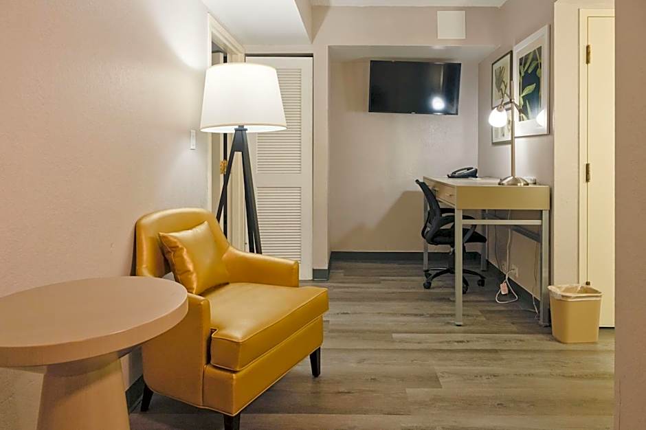 The Palms Inn & Suites Miami, Kendall, FL