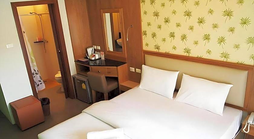 Phuket Ecozy Hotel