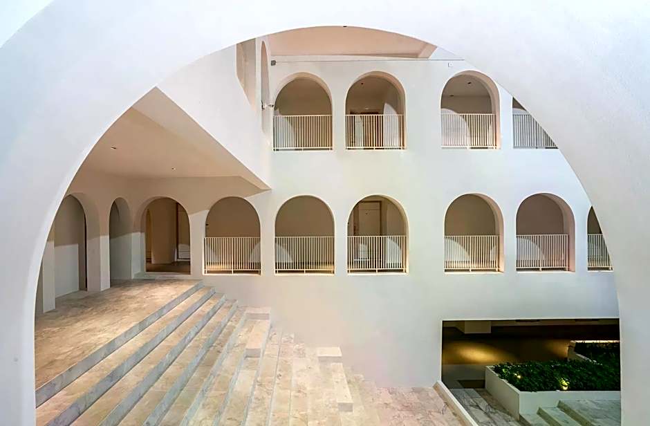 Away Bangkok Riverside Kene