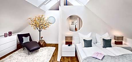 Grand Penthouse Suite with Kitchen, Dining Area and Private SPA