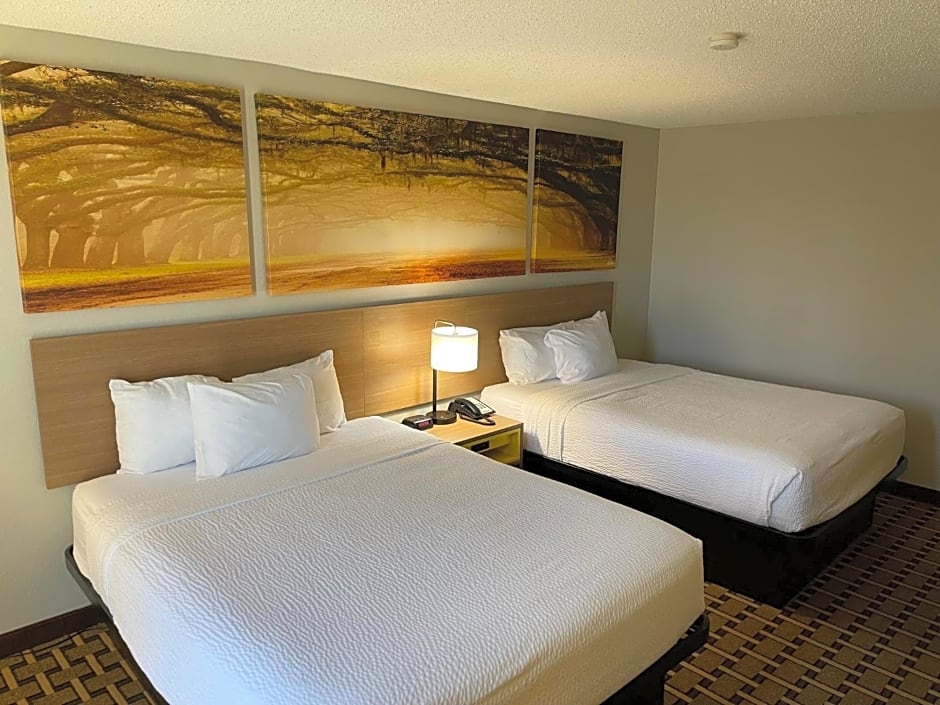 Days Inn by Wyndham Fayetteville-South/I-95 Exit 49