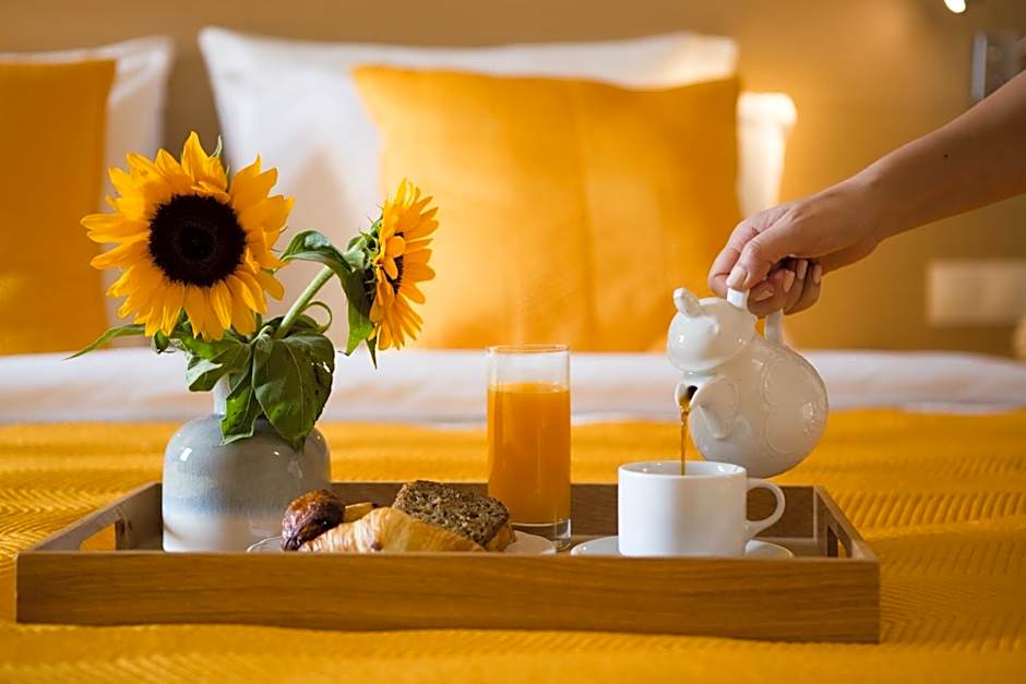 Sundance Apartments & Suites