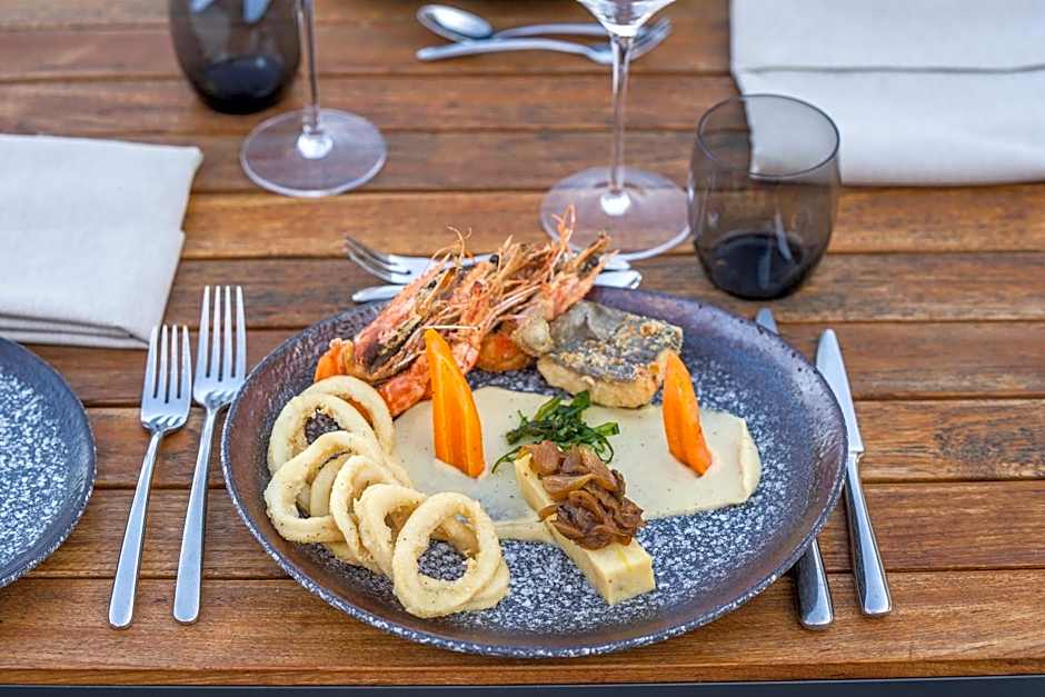 HVD Reina del Mar - Premium Spa Service & Free Parking