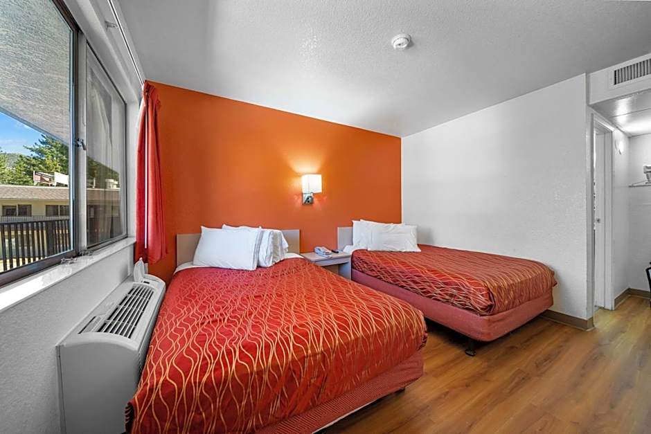 Motel 6-Big Bear Lake, CA
