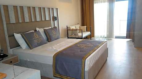 Family Room with Sea View