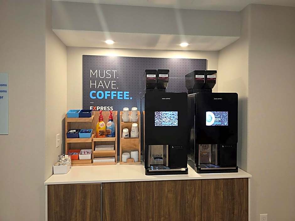 Holiday Inn Express Hotel & Suites Lincoln-Roseville Area By IHG