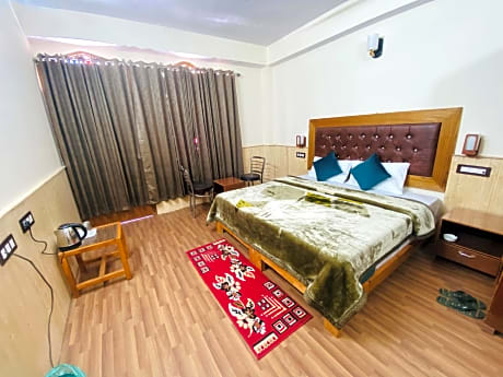 The Kuber Hotel & Restaurant