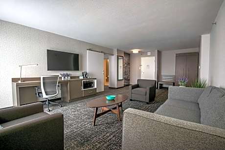 Queen Suite with Two Queen Beds