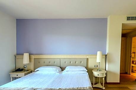 Triple Room with Private Balcony