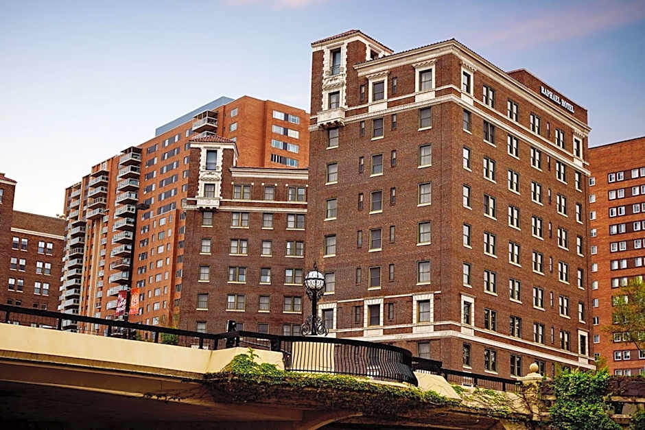 The Raphael Hotel, Autograph Collection