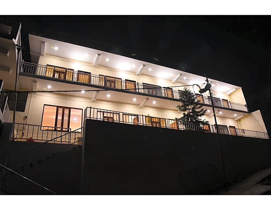 Hotel Lake Paradise Inn