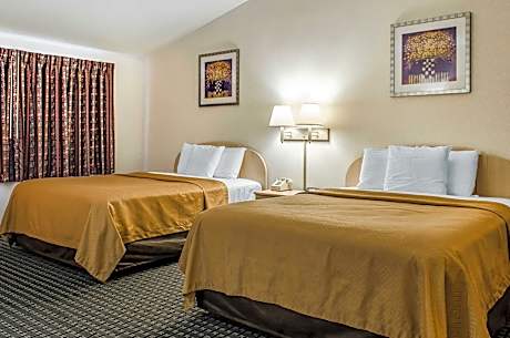 Queen Room with Two Queen Beds - Non-Smoking