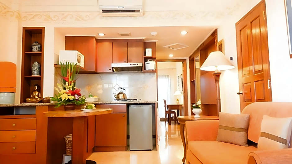Club Bali Family Suites @ Legian Beach