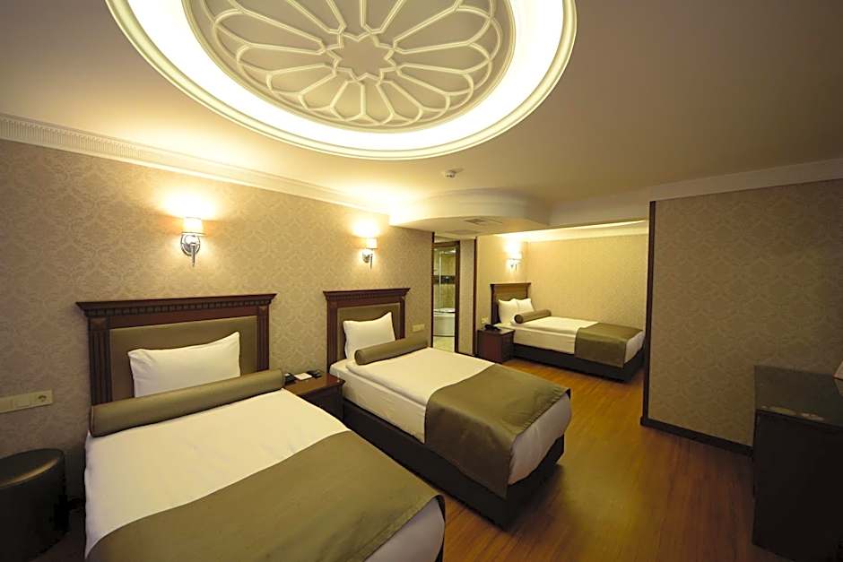 Zdjęcie 1 z 5 — Triple Room