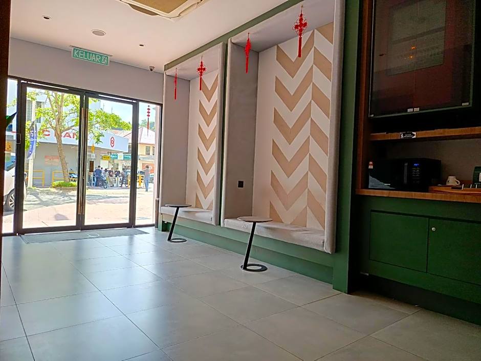The Seraya Hotel