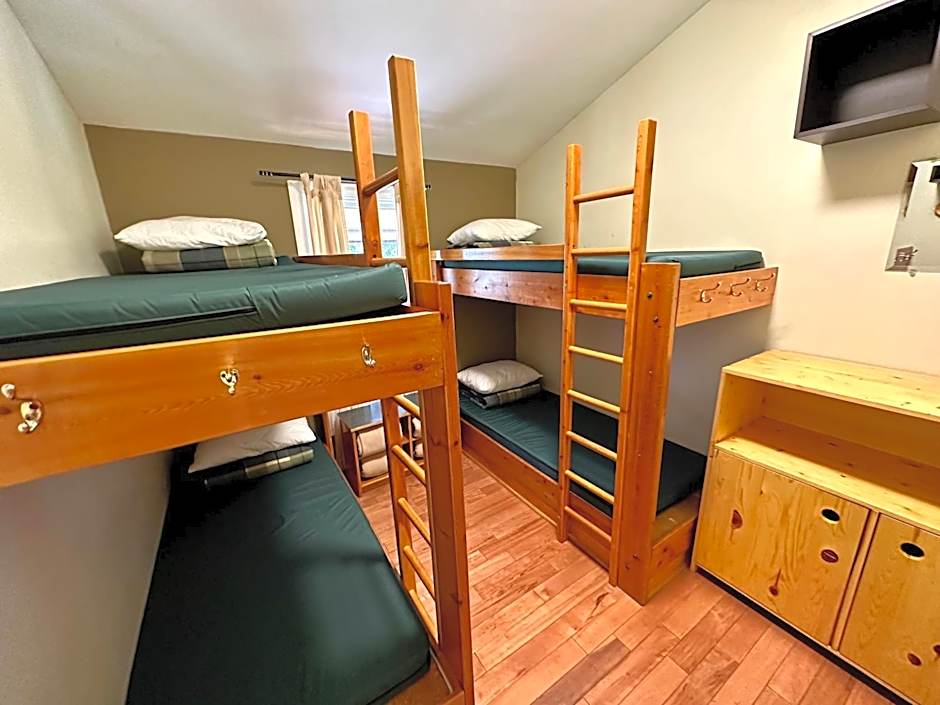 Canmore Alpine Hostel - Alpine Club of Canada
