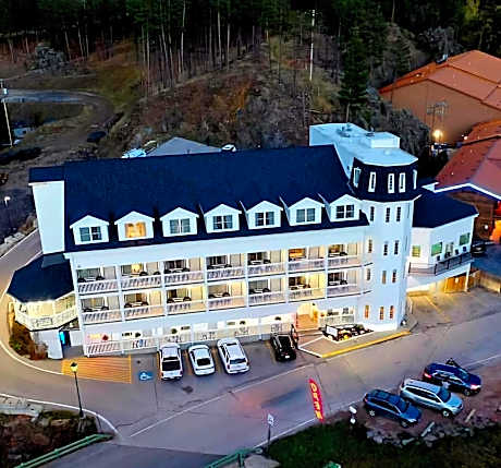 Roosevelt Inn Mount Rushmore