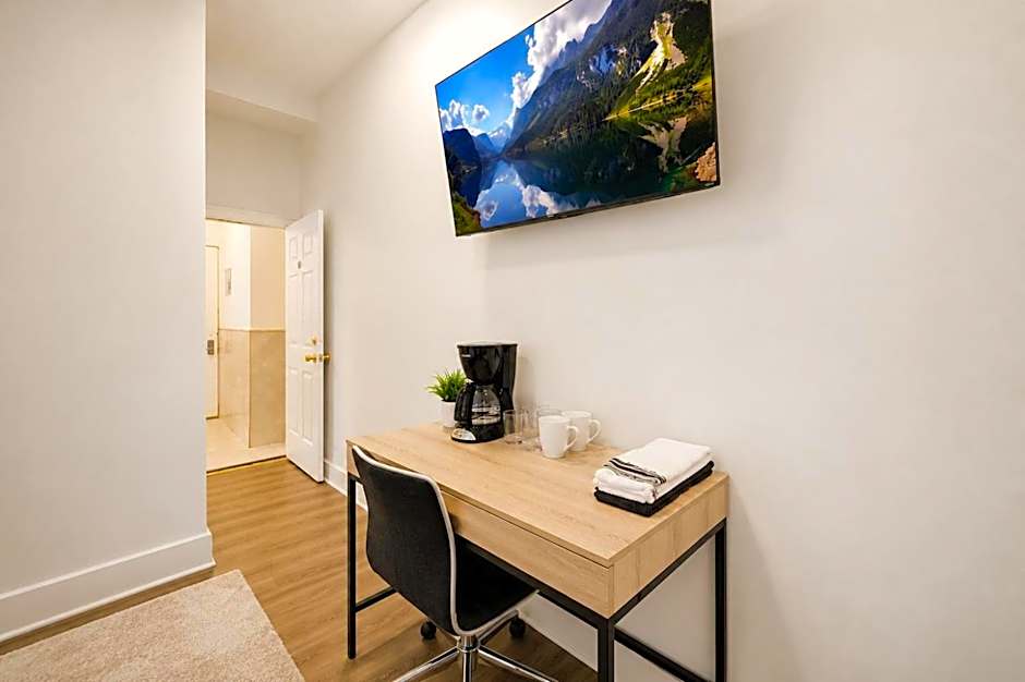 Bay Ridge ApartHotel