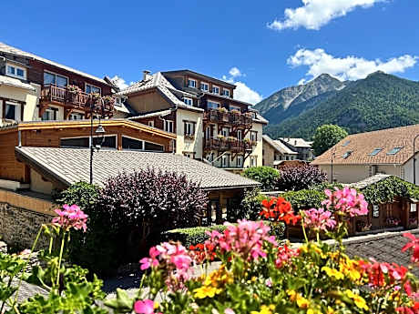 Logis Hôtel & Spa Les Autanes