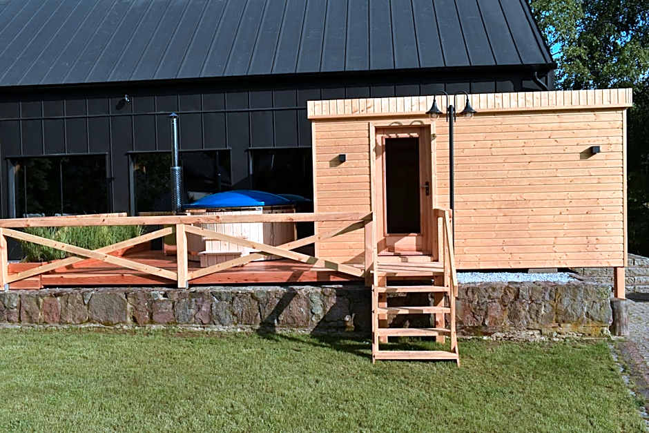 Domki nad jeziorem Kazub