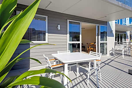 2 Bedroom Ground Floor Apartment with partial view