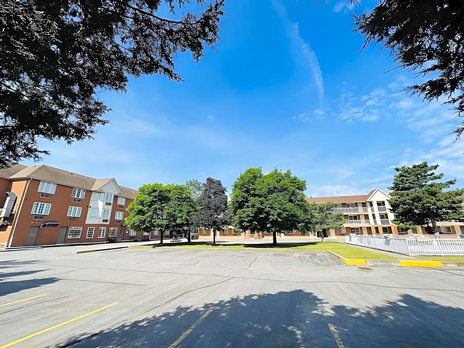 Travelodge by Wyndham Niagara Falls Lundys Lane