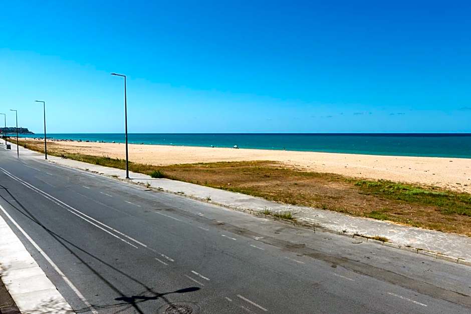 Niko Airport Black Sae Hotel