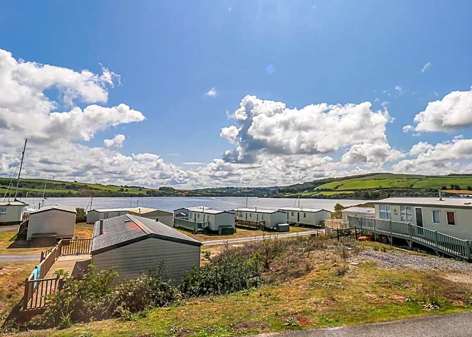 Waters Edge Leisure Park