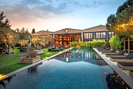 Warehouse By The Stay