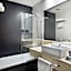 Hotel Chamartin The One