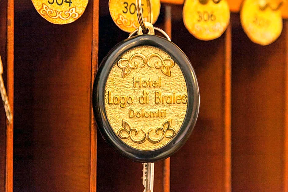 Hotel Lago di Braies
