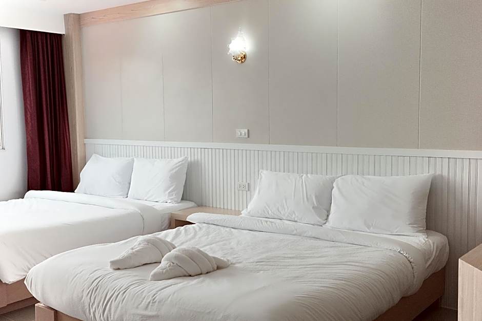 Photo 1 of 18 of Superior 2 Beds
