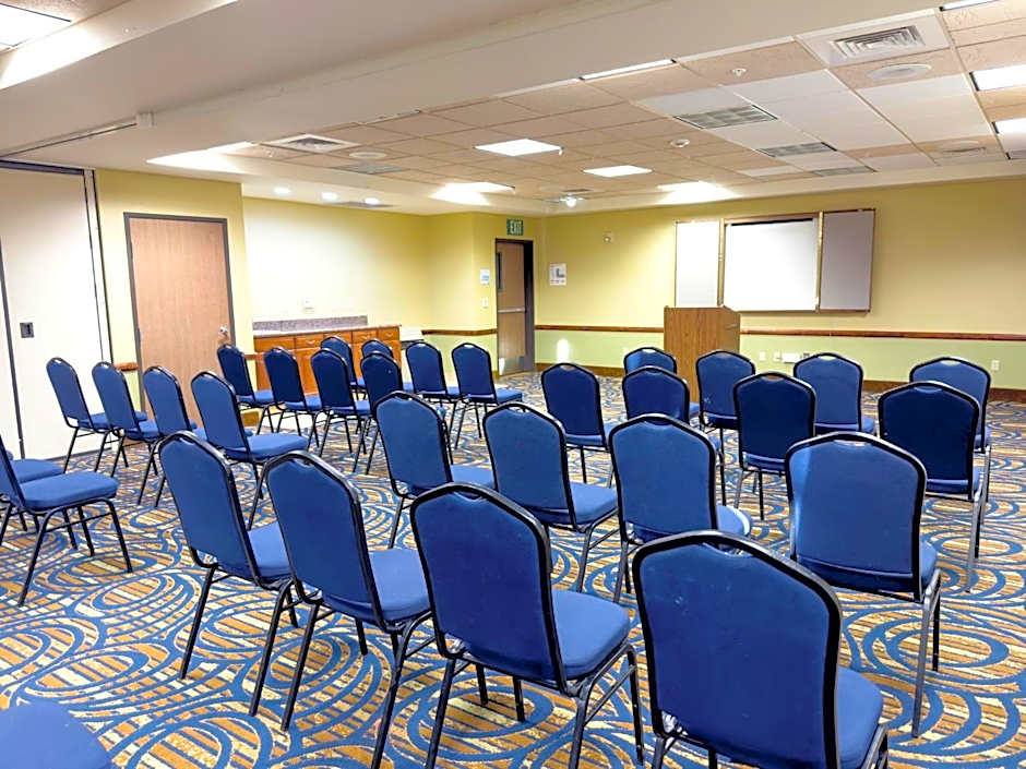 Holiday Inn Express & Suites Barstow - Route 66 by IHG
