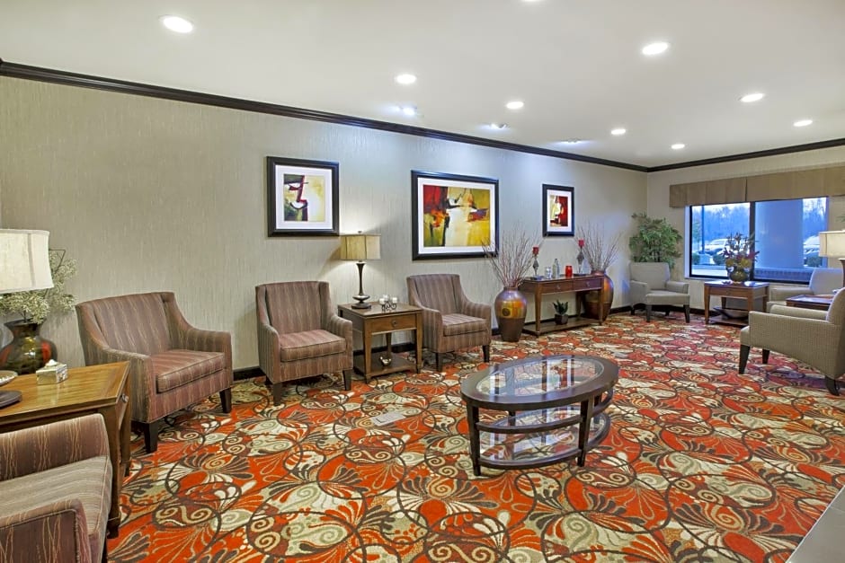 Holiday Inn Express and Suites Wheeling By IHG