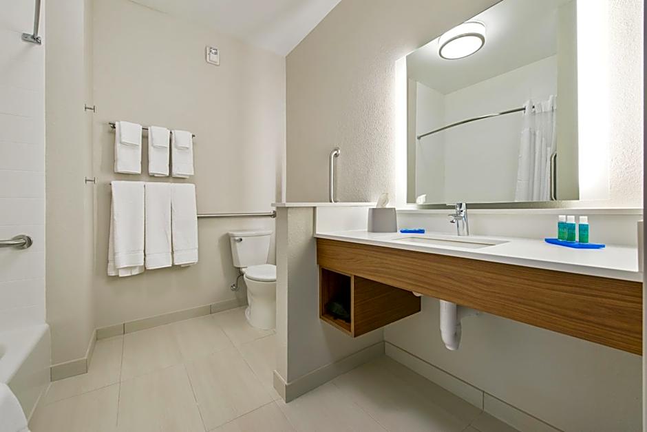 Holiday Inn Express & Suites - Carrollton West By IHG