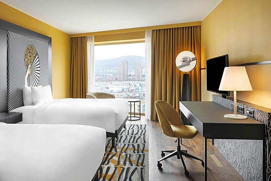 Renaissance Zurich Tower Hotel