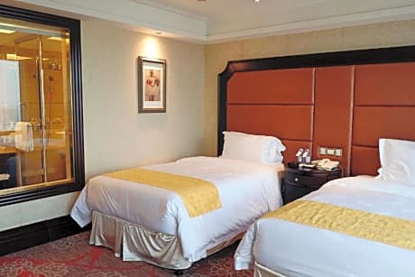 Deluxe Twin Suite