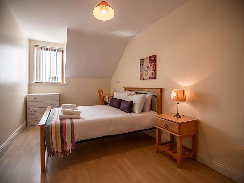 Donegan Court Aparthotel