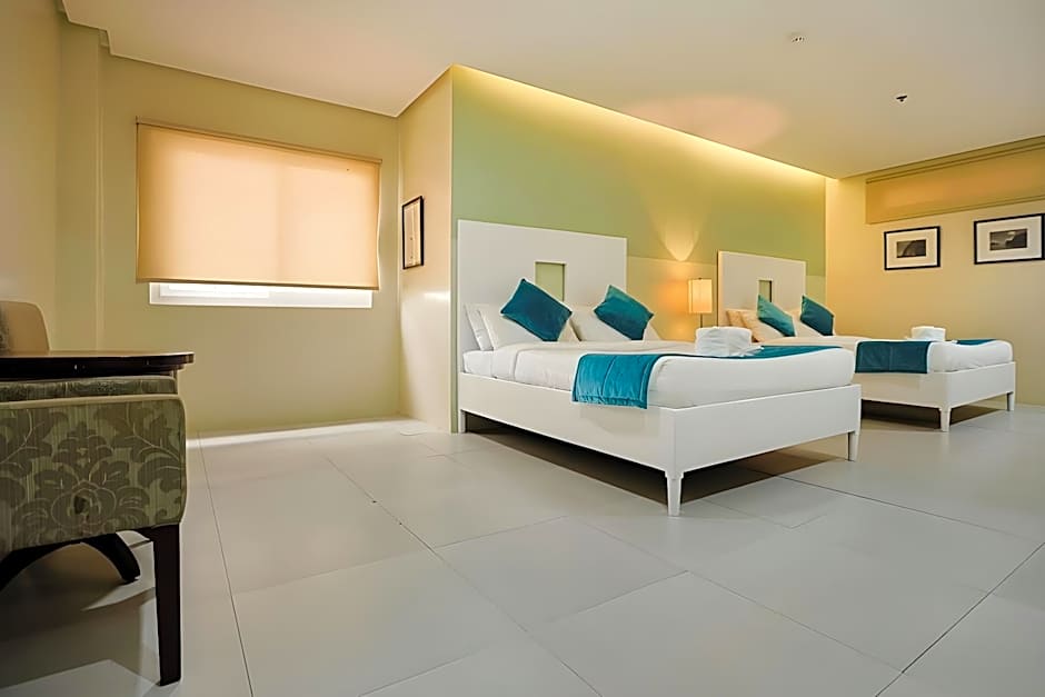 Holiday Suites Business District - Formerly Empire Suites Hotel