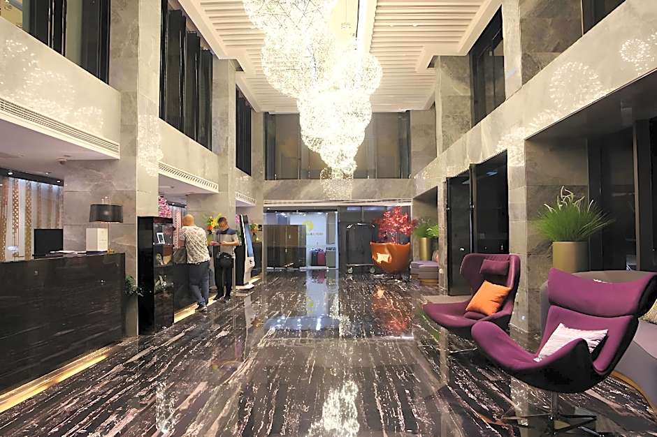 La Perle International Hotel