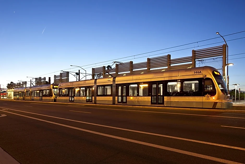 AC Hotel by Marriott Phoenix Tempe/Downtown