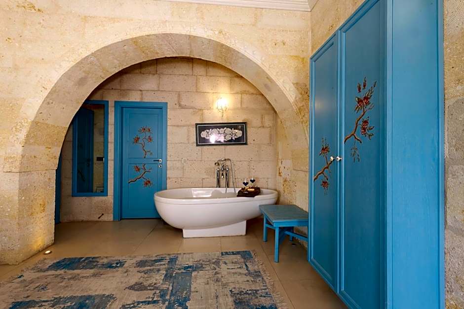 Anatelein Cave Hotel