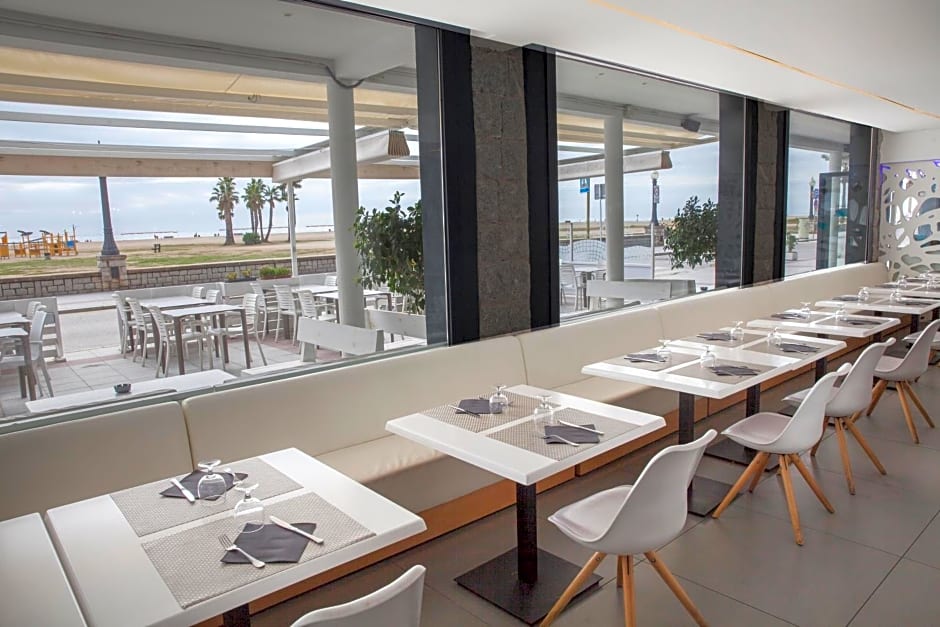 Hotel Brisamar Suites