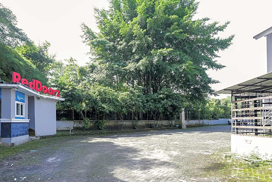 RedDoorz @ Jamin Ginting Medan