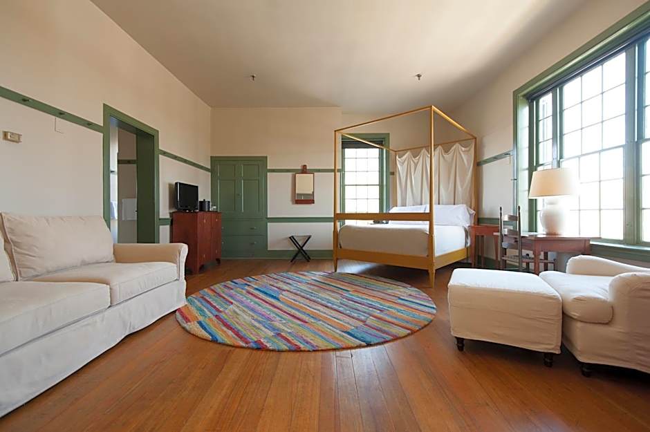 Shaker Village of Pleasant Hill