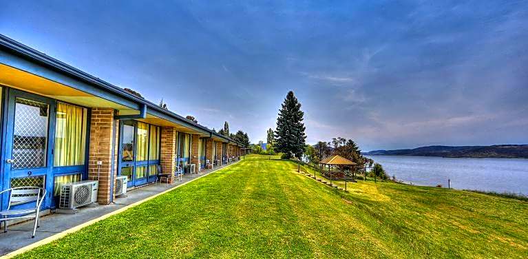 Lake Jindabyne Hotel