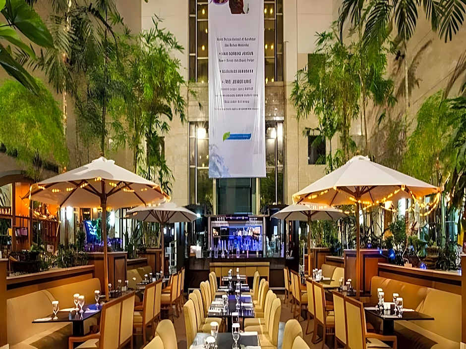 Surabaya Suites Hotel Powered by Archipelago