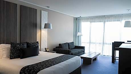 Executive King Room with Spa Bath